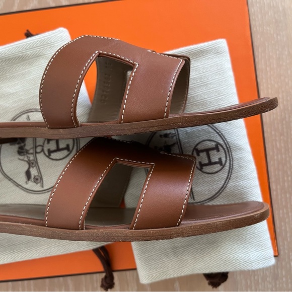 HERMÈS Oran Sandals Gold size EU 38.5/US 8.5 - Picture 4 of 14